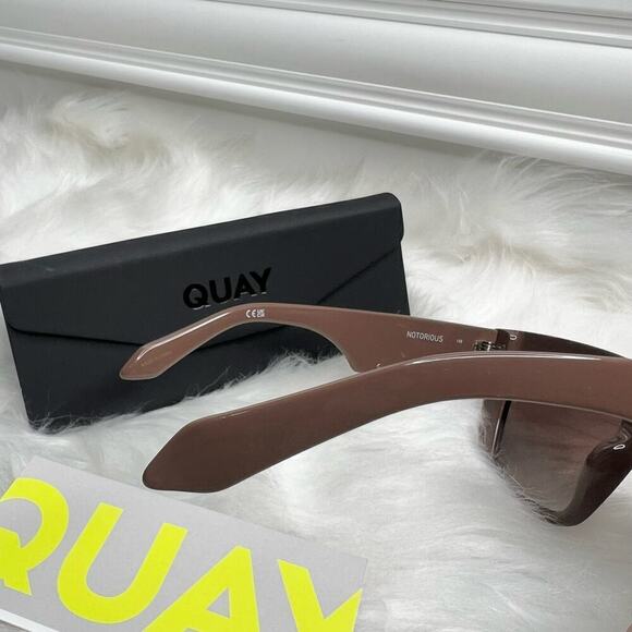 New Women’s Quay Notorious Sunglasses - Picture 6 of 7